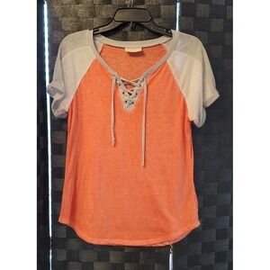 Bobbie Brooks jersey style t-shirt with Lace up v-neck‎ size Medium